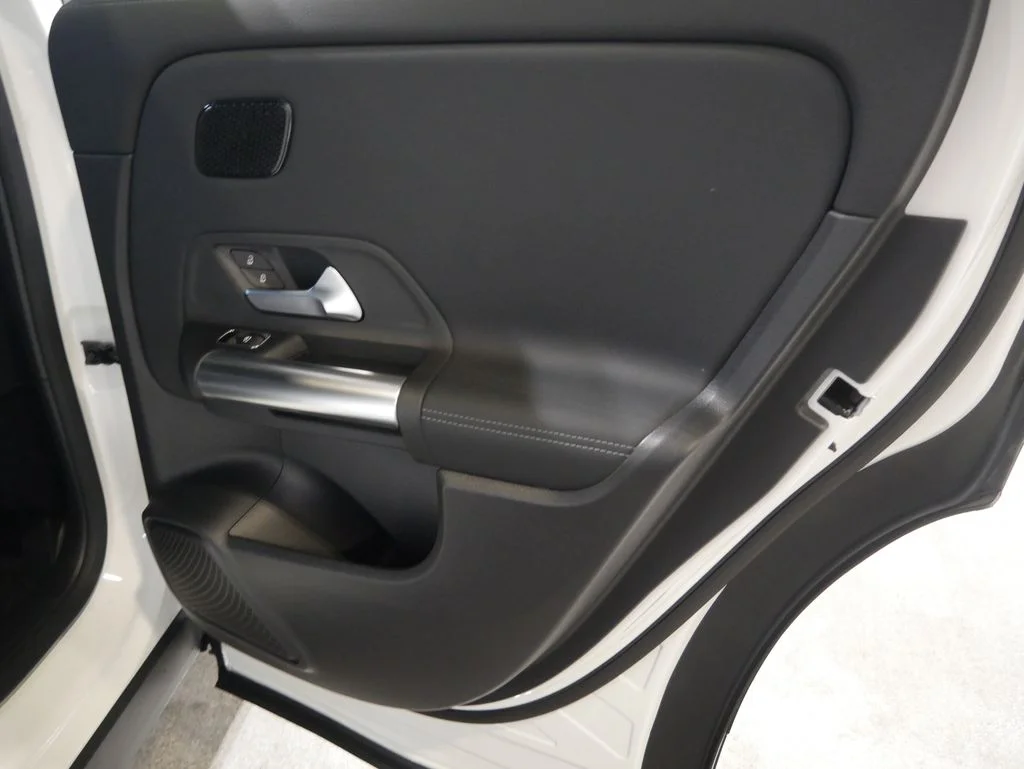 New 2026 Polar White Mercedes-Benz GLA 250 image 67