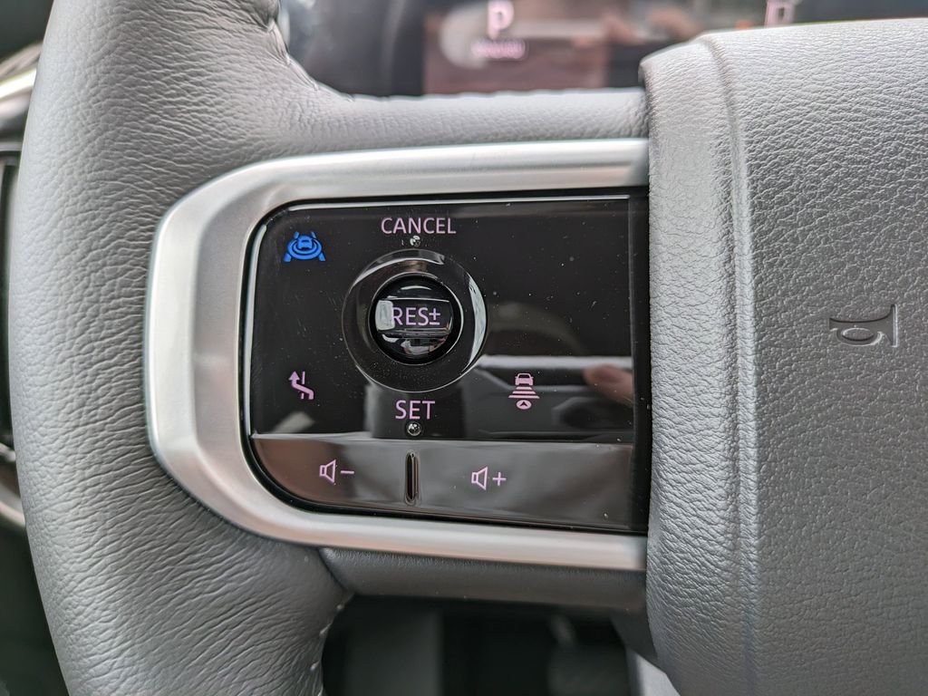 2025 Nissan Armada SL - Photo 25