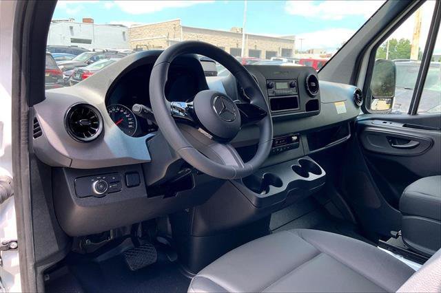 New 2026 Arctic White Mercedes-Benz Cargo 144 WB image 24
