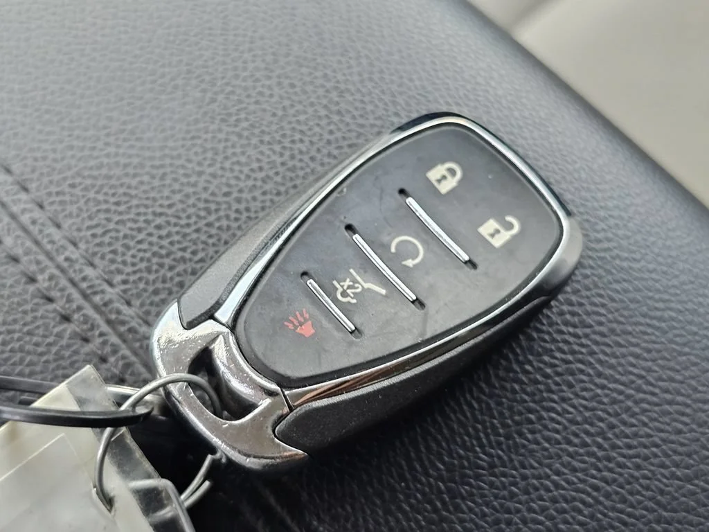 Used 2019 NIGHTFALL GRAY METALLIC Chevrolet Premier image 31