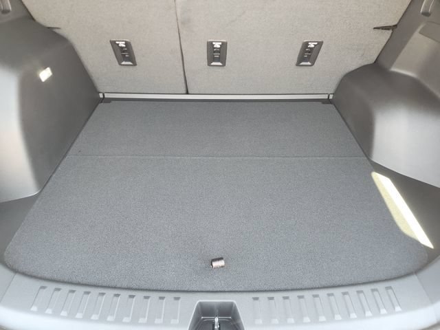 New 2027 Mosaic Black Metallic Chevrolet ACTIV image 33
