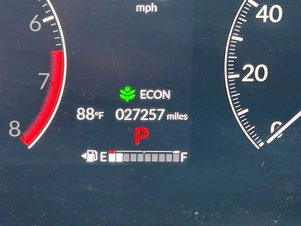Used 2025 White Honda EX-L image 10