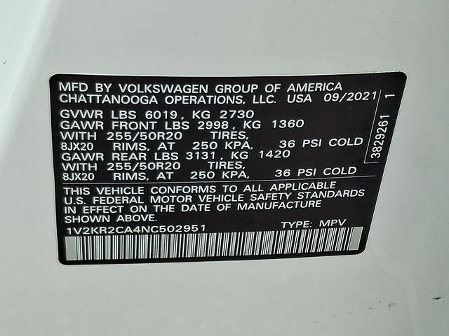 Used 2022 White Volkswagen 3.6L V6 SE w/Technology image 27