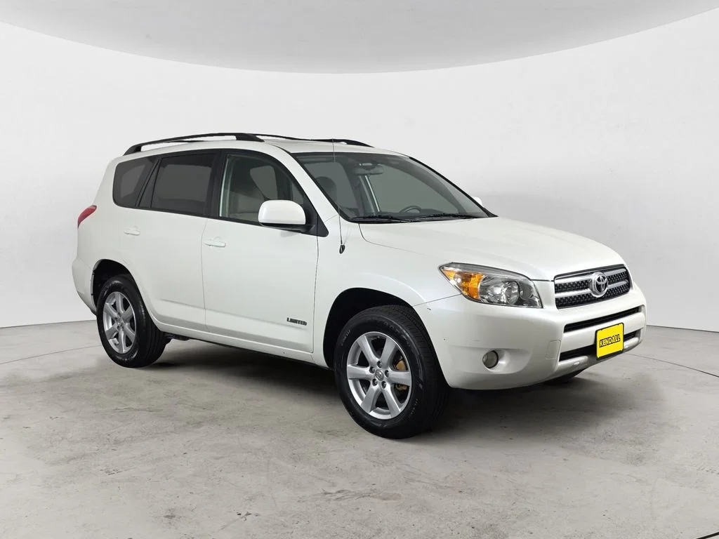 Used 2007 Blizzard Pearl Toyota Limited image 3