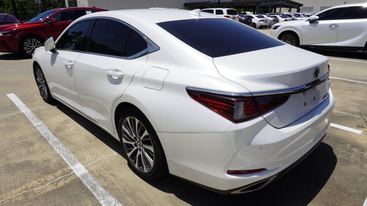 Certified Used 2021 White Lexus ES 350 image 8