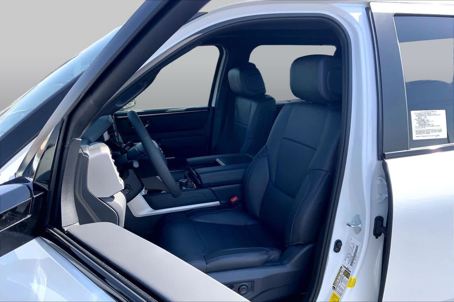 New 2026 Wind Chill Pearl Toyota Platinum image 9
