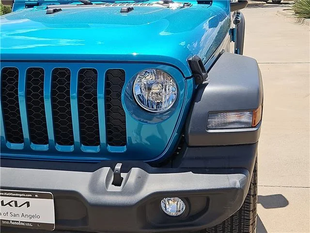 Used 2024 Blue Jeep Sport S 4x4 image 7