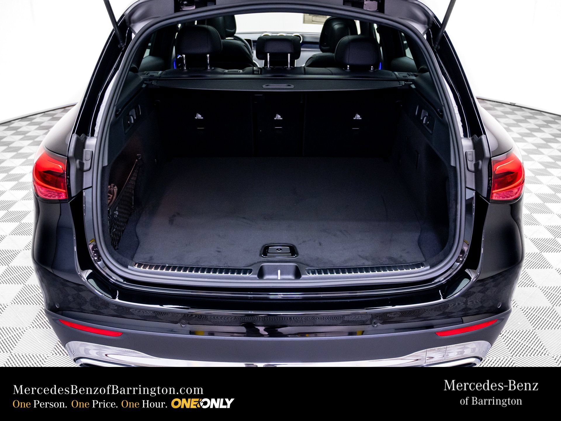New 2026 Black Mercedes-Benz GLC 300 image 75