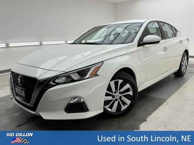 Used 2020 Glacier White Nissan 2.5 S image 1