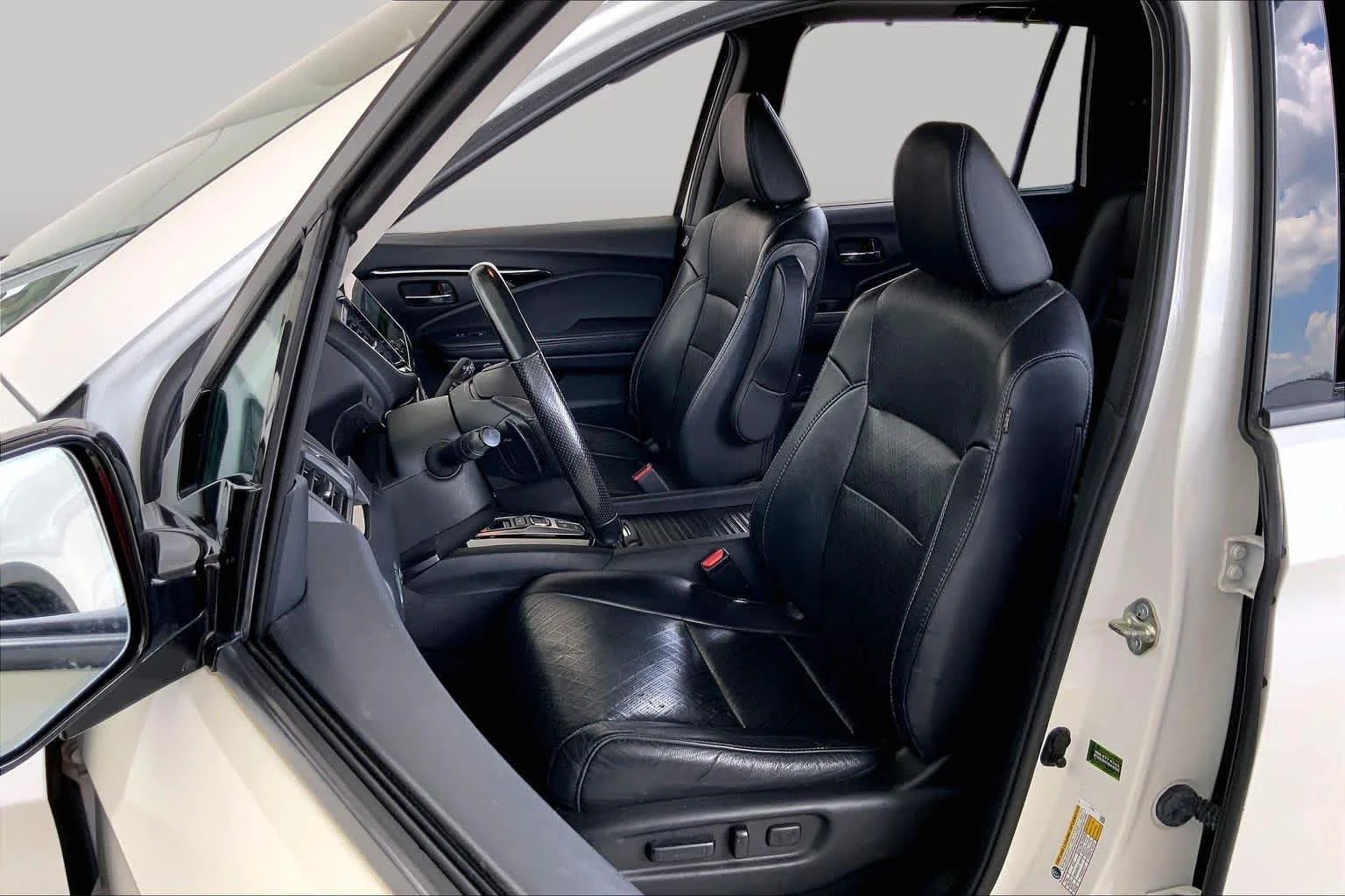 Used 2019 White Diamond Pearl Honda Elite image 8