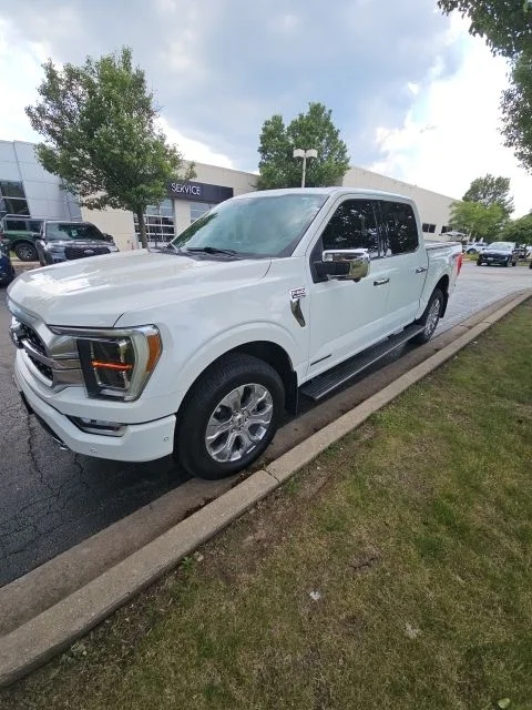 Certified Used 2022 White Metallic Ford Platinum image 1