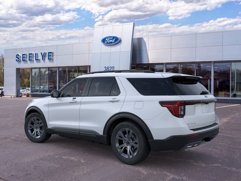 New 2026 Space White Metallic Ford Active image 5