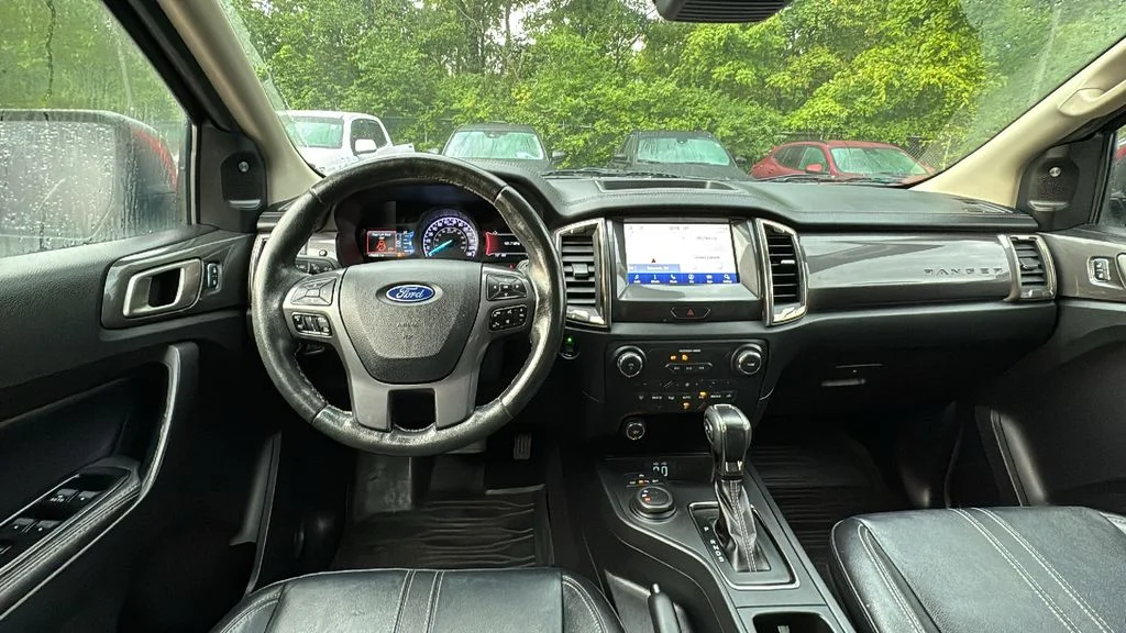 Used 2019 Red Ford Lariat image 9