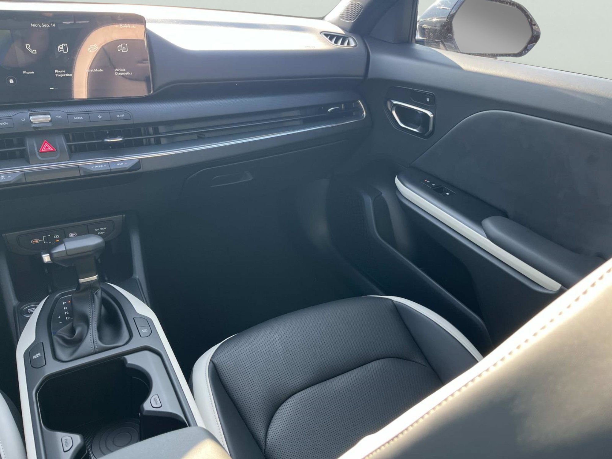 New 2026 Snow White Pearl Kia GT-Line image 13