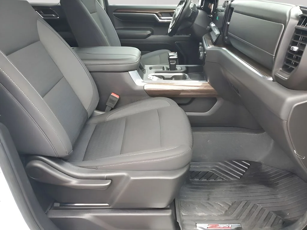 Used 2024 White Chevrolet LT Trail Boss image 17