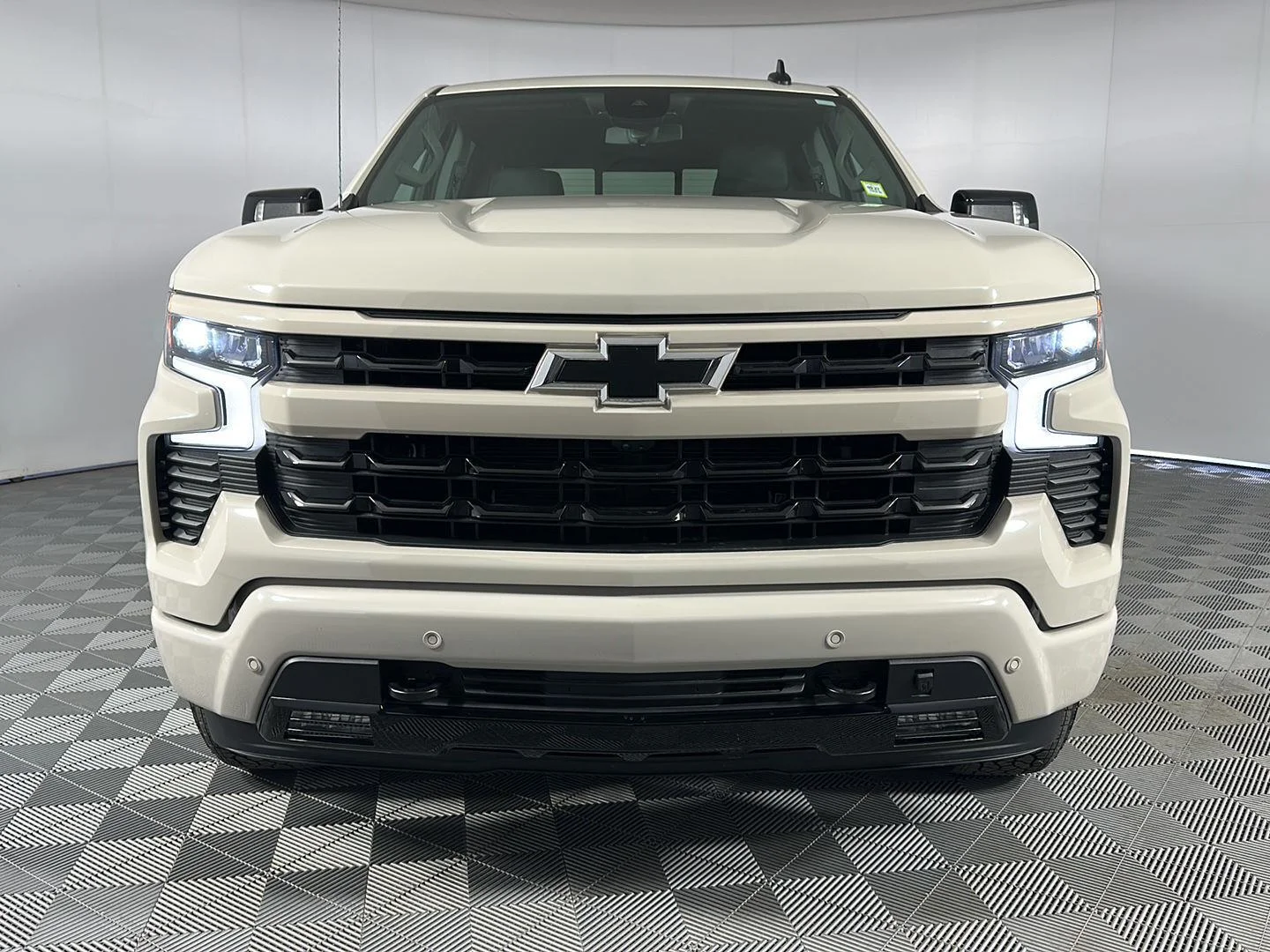 Used 2026 White Sands Chevrolet RST image 2