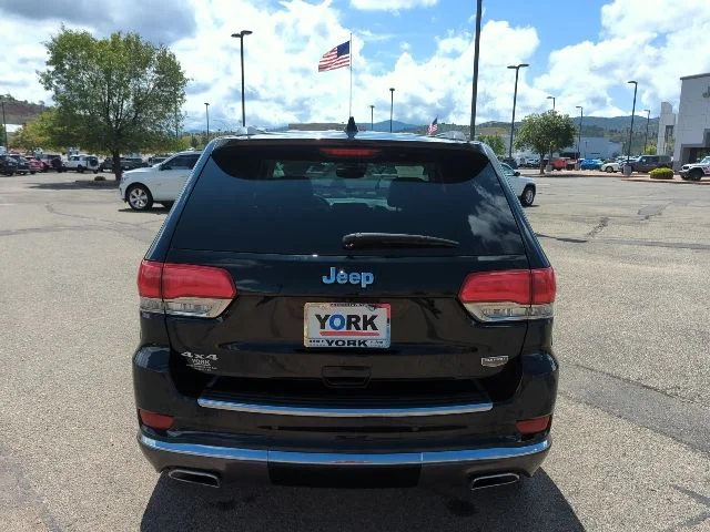Used 2018 Black Jeep Summit image 5