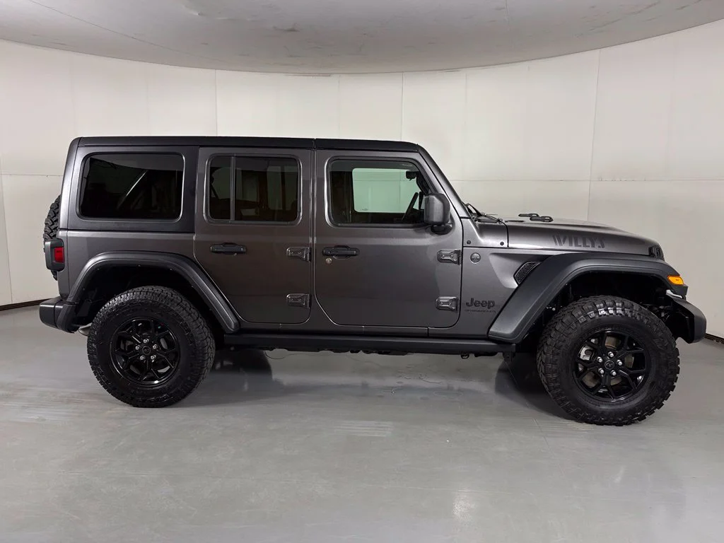 Used 2025 Gray Jeep Willys image 9
