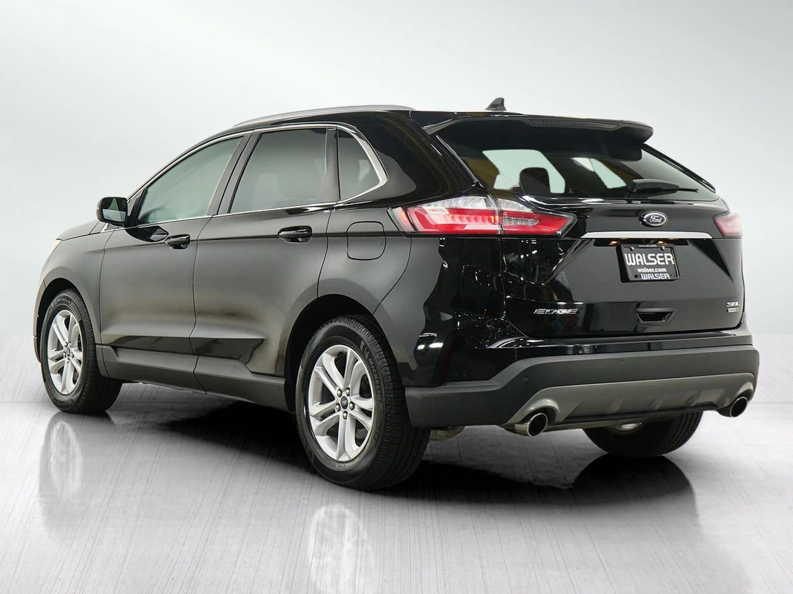 Used 2020 Black Ford SEL image 3