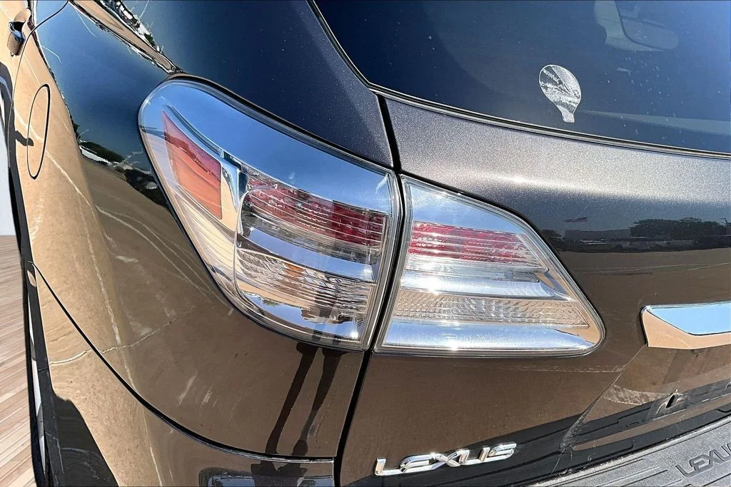 Used 2010  Lexus 350 image 27