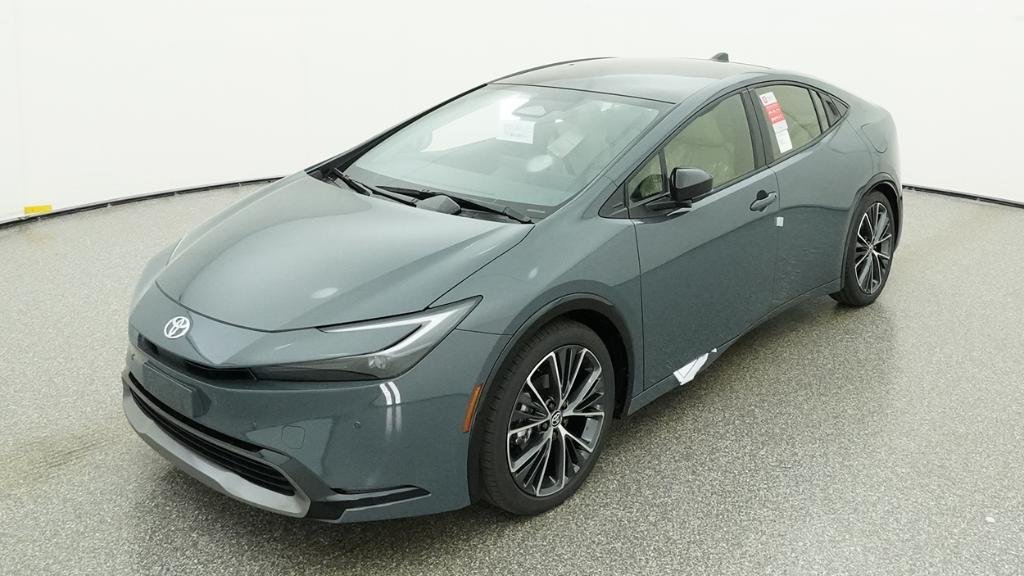 2026 Toyota Prius XLE FWD's photo