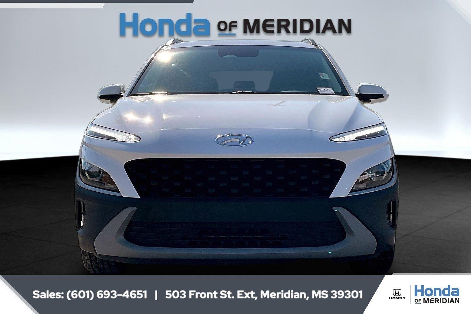 Used 2022 Lunar White Hyundai SEL image 3
