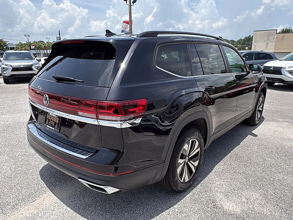 New 2026 Deep Black Pearl Volkswagen 2.0T SE FWD image 5