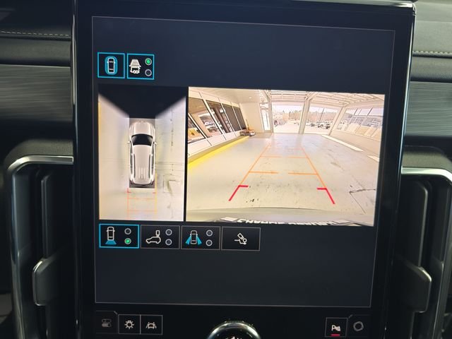 Used 2025 Silver GMC Elevation image 16