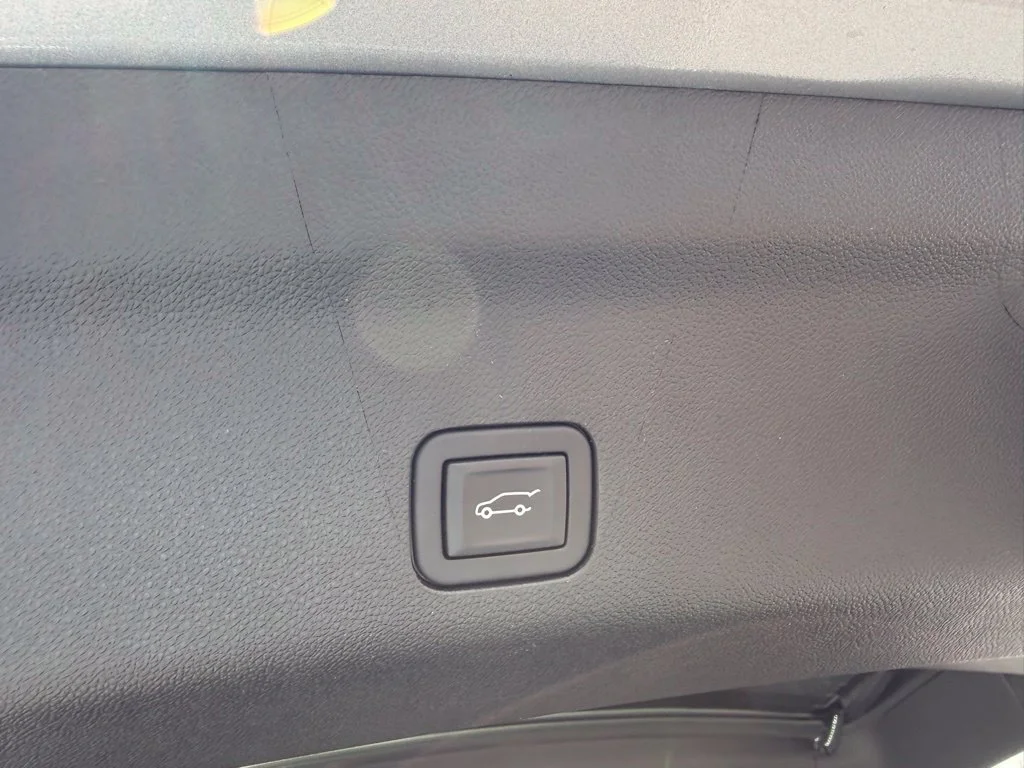 2024 Chevrolet Tahoe Premier - Photo 14