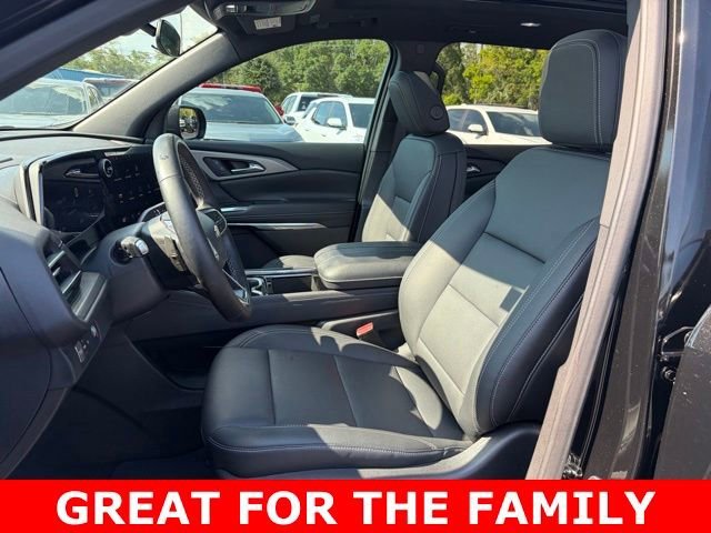 Used 2025 Mosaic Black Metallic Chevrolet LT image 14