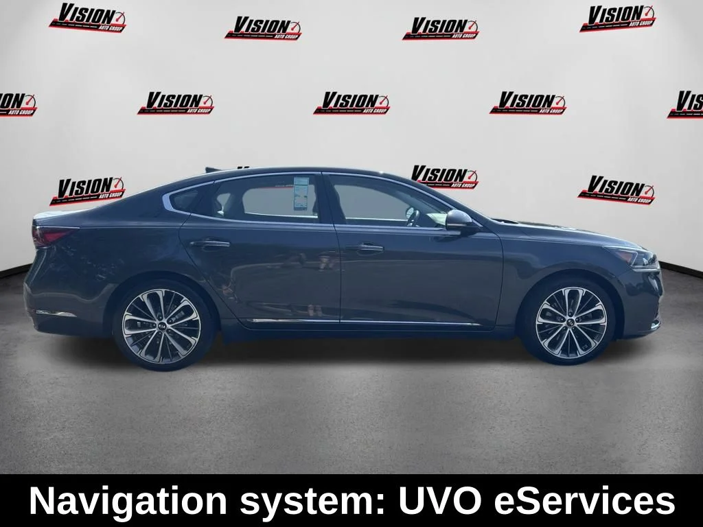 Used 2019 Gray Kia Technology image 4