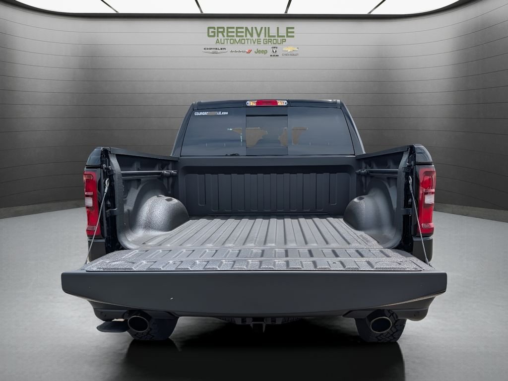 New 2026 Diamond Black Crystal Pearl-Coat Exterior Paint RAM Warlock Hemi 4x4 Crew Cab image 7