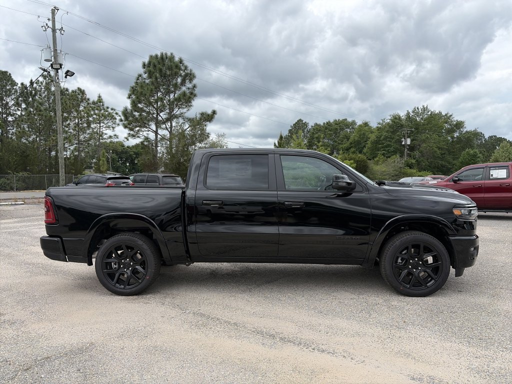 New 2026 Diamond Black Crystal Pearl-Coat Exterior Paint Ram Laramie image 7