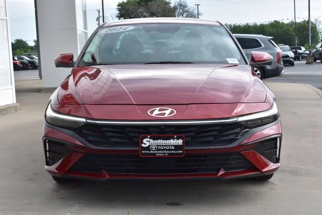 Used 2024 Red Hyundai Limited image 3