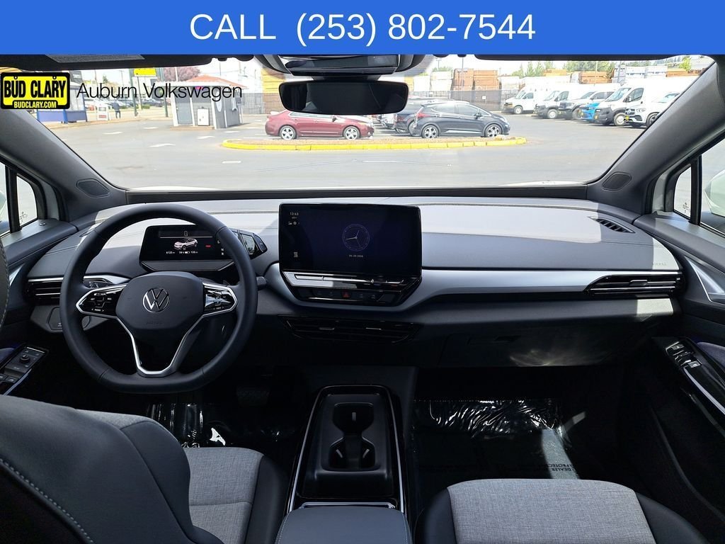 Used 2024 White/off-white Volkswagen Standard image 18