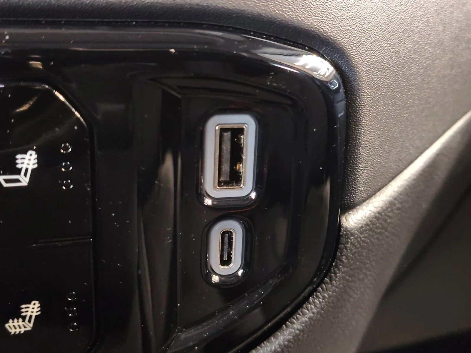 Used 2024 Sterling Gray Metallic Chevrolet LT image 19