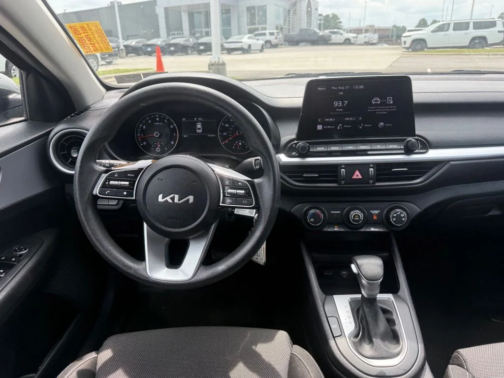 Used 2024 Gray Kia LXS image 6