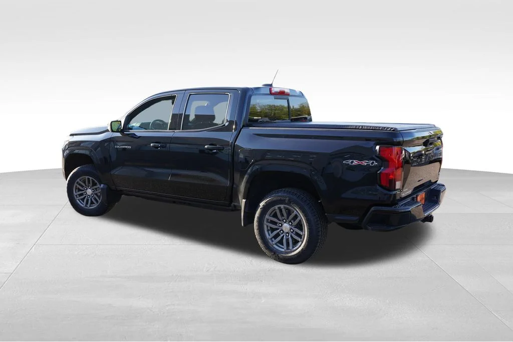 Used 2023 Black Chevrolet LT image 8