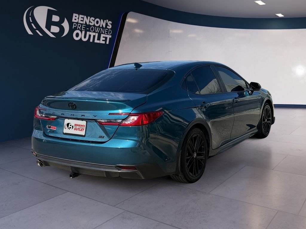 Used 2025  Toyota SE image 5