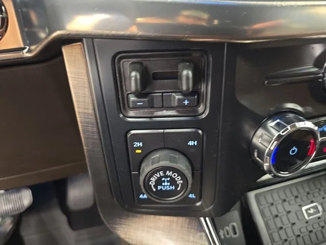 New 2026 Carbonized Gray Metallic Ford King Ranch® image 39