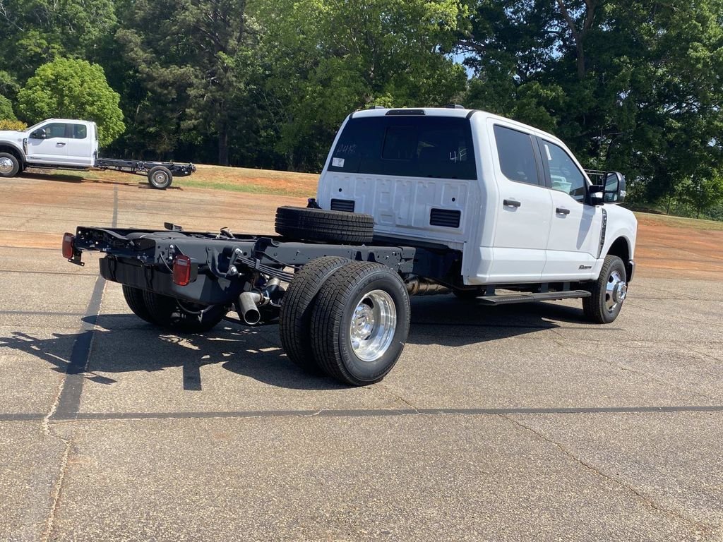 New 2026 Oxford White Ford F-350® XL image 3