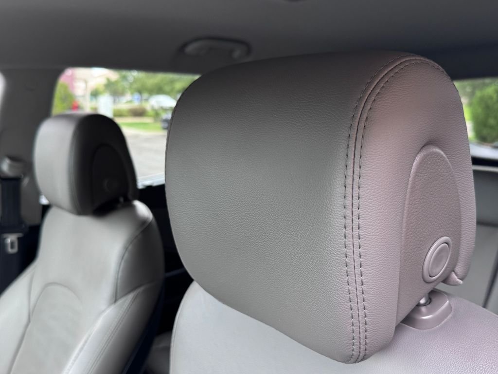 Used 2017 Gray Hyundai 2.4 Base image 18