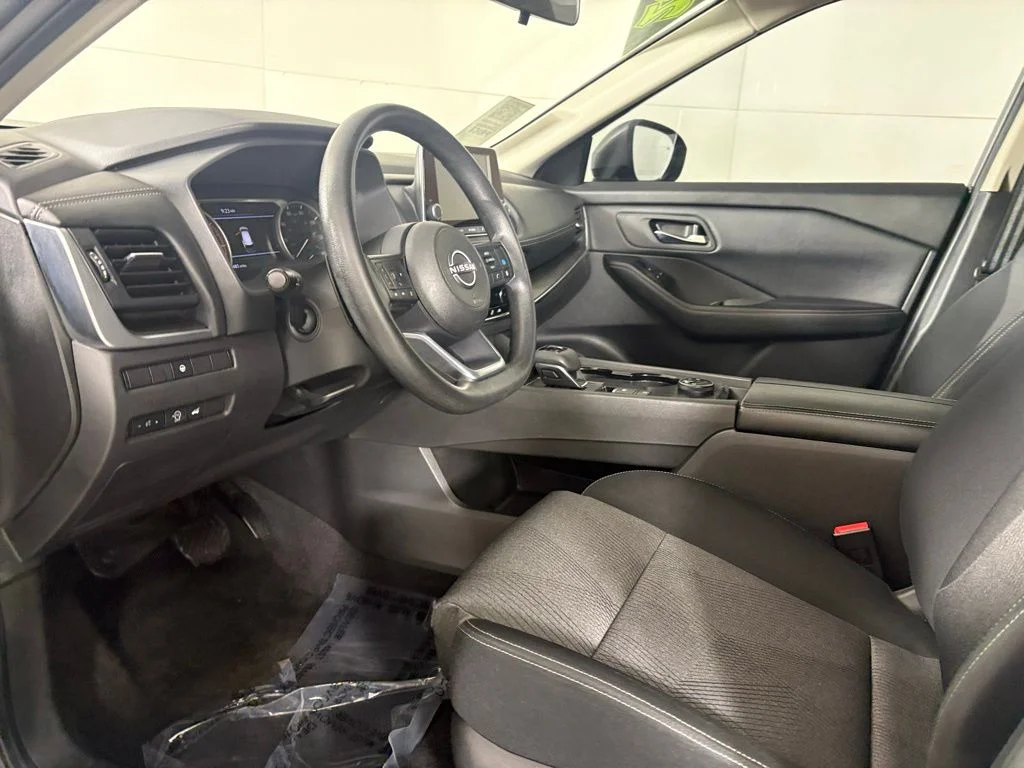 Used 2024 Gray Nissan SV image 21