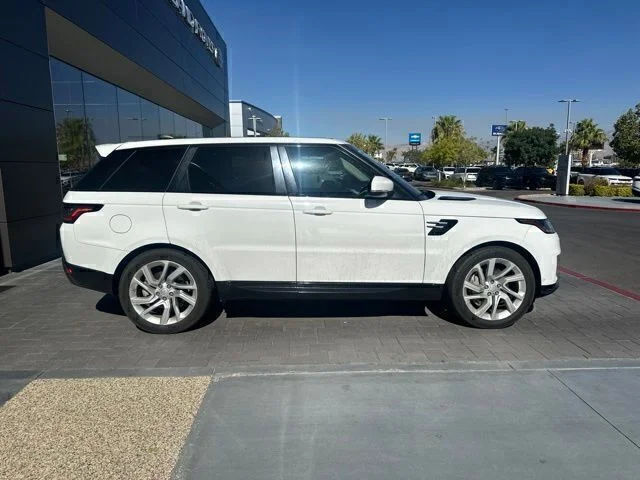 Used 2020 White Land Rover HSE image 4
