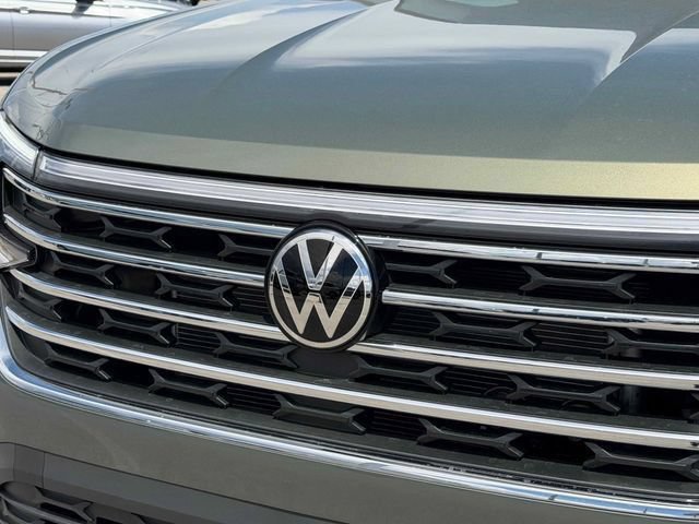 New 2026 Green Volkswagen 2.0T SE w/Technology image 12