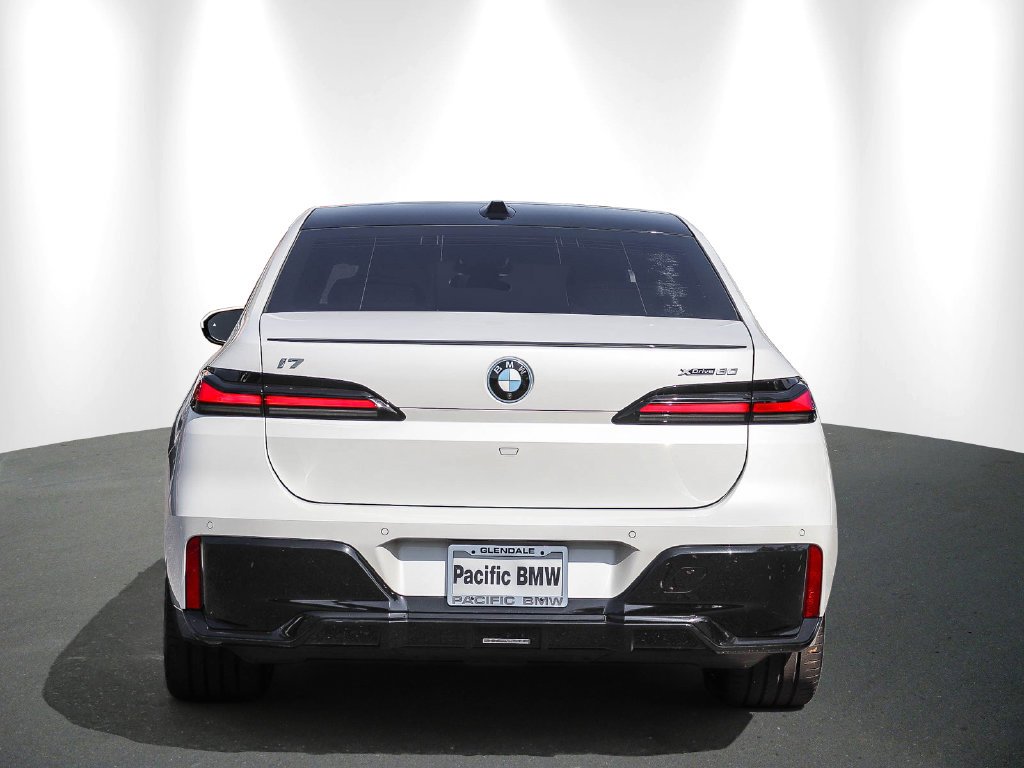 2023 BMW i7 photo 5