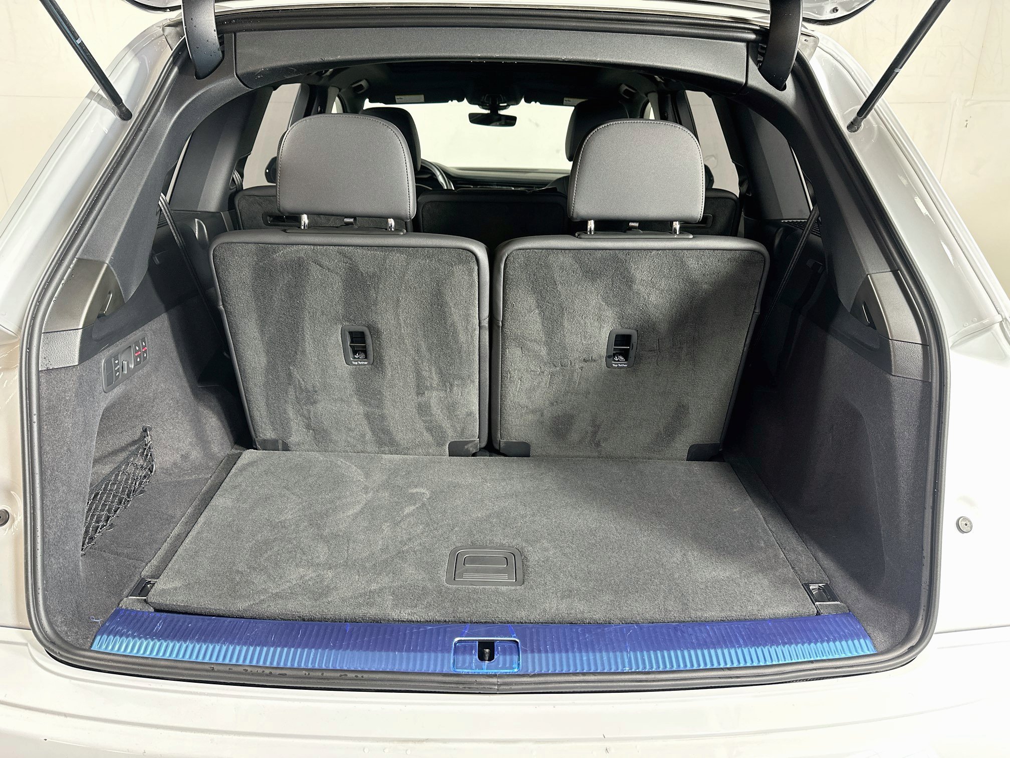 Used 2026 Glacier White Metallic Audi Premium Plus image 28