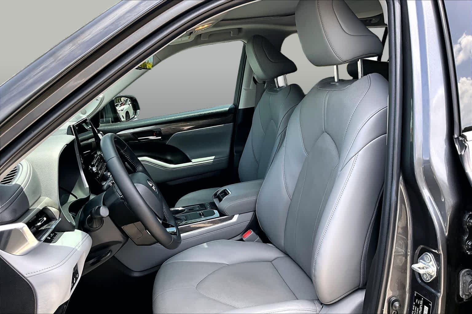 Used 2022 Magnetic Gray Metallic Toyota Limited image 8