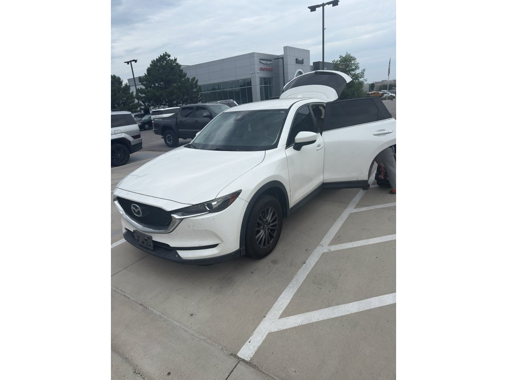 2017 Mazda CX-5 Touring auto's photo
