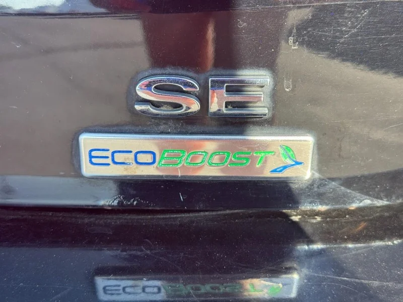 Used 2017 Shadow Black Ford SE image 4